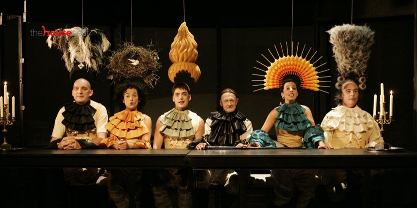 Tiyatroda Kostüm ve Makyaj Tasarımı: Sahnede Kimliğin Görsel Dili